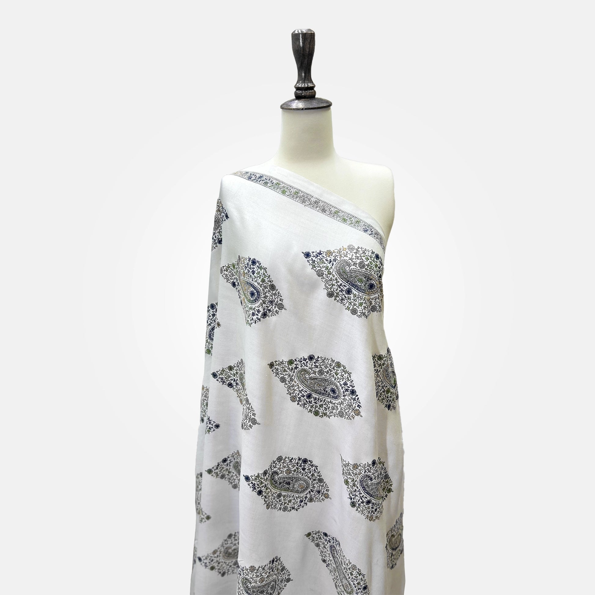 Sui booti jaal shawl